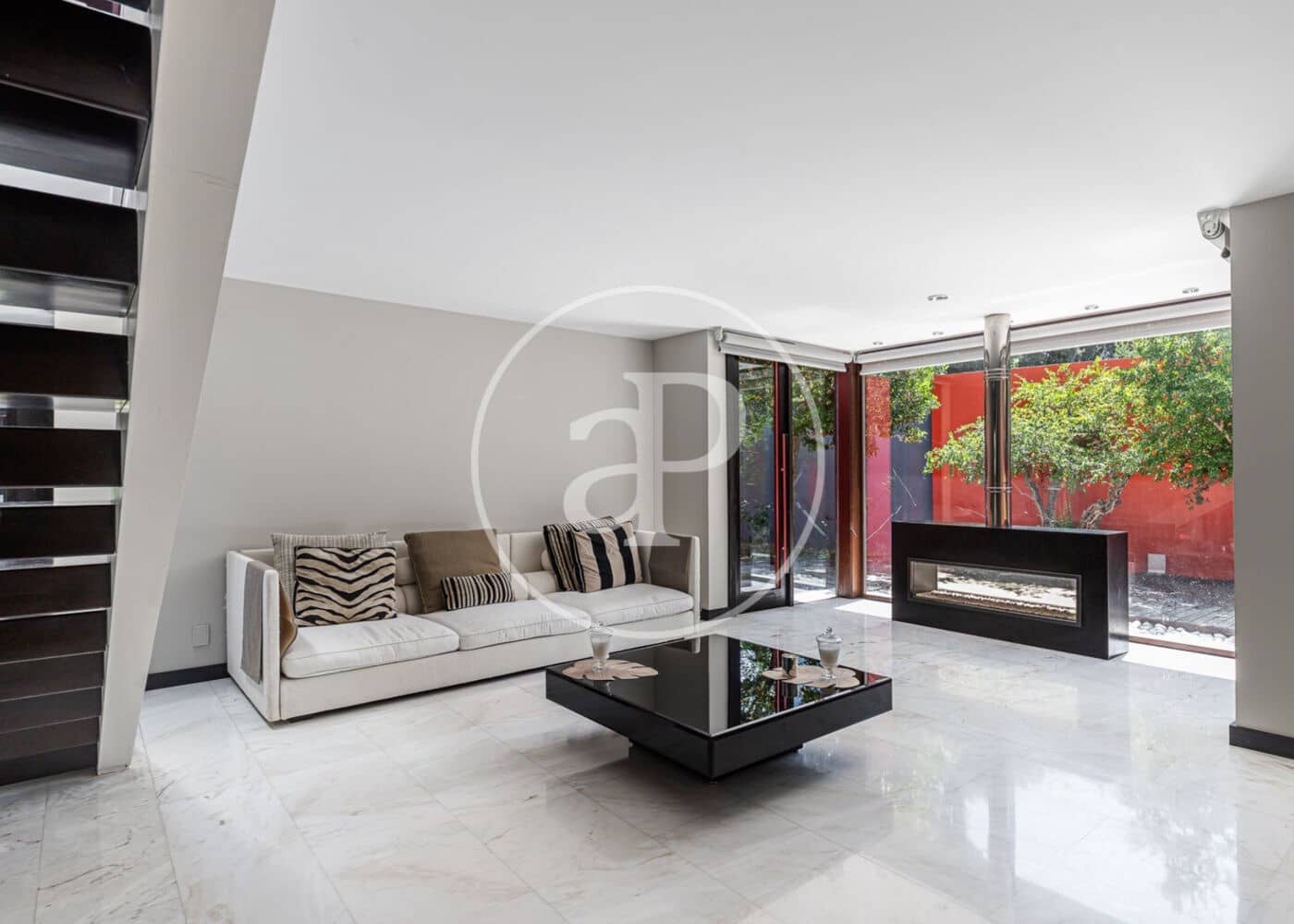 6 bedroom Villa for sale in La Moraleja with pool - € 7,800,000 (Ref: 9387927)