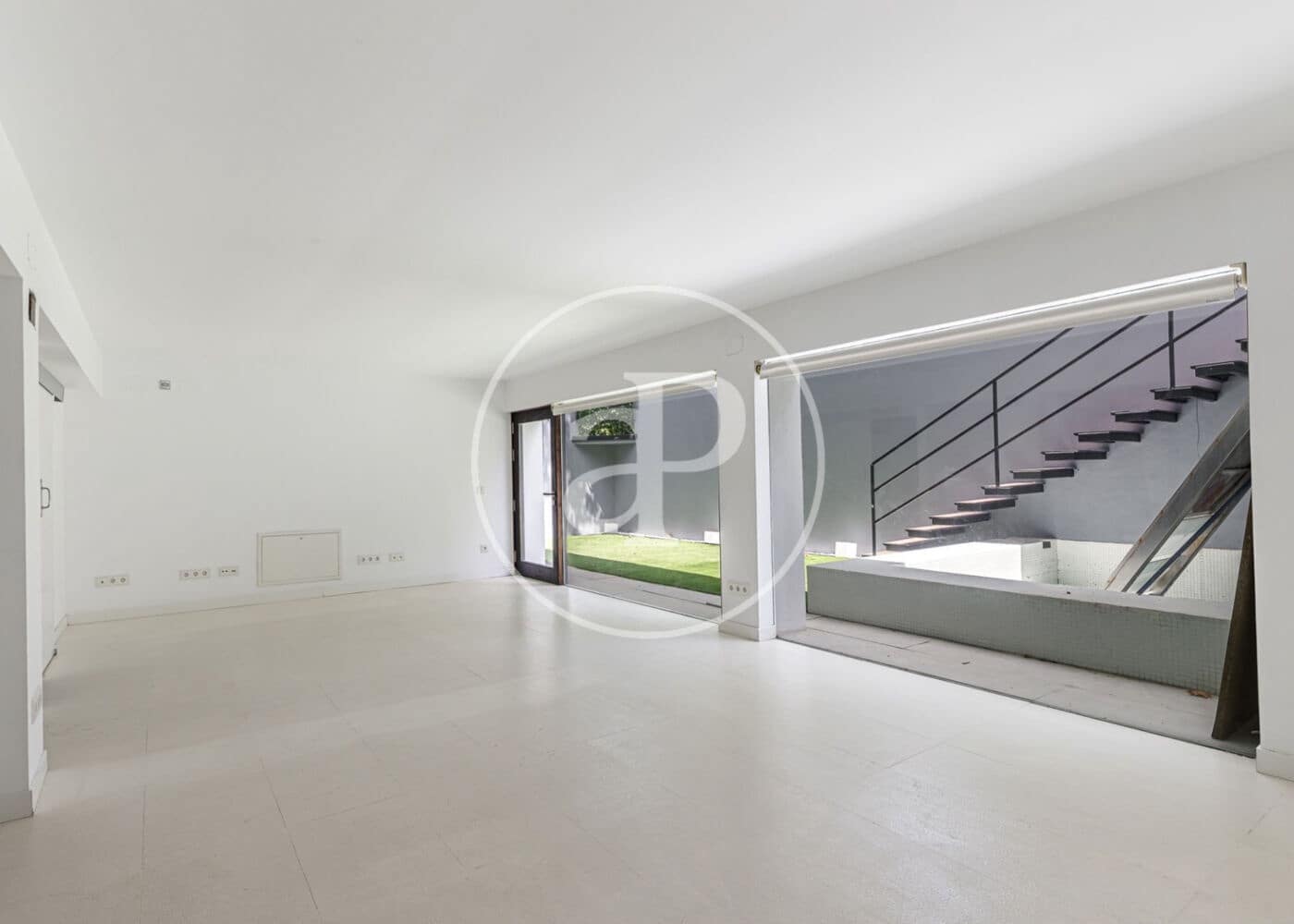 6 bedroom Villa for sale in La Moraleja with pool - € 7,800,000 (Ref: 9387927)