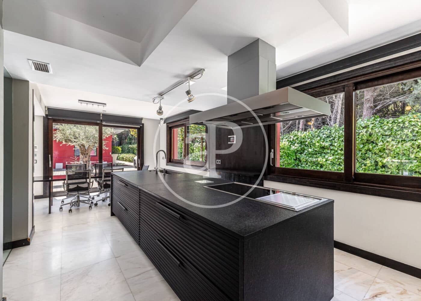 6 bedroom Villa for sale in La Moraleja with pool - € 7,800,000 (Ref: 9387927)