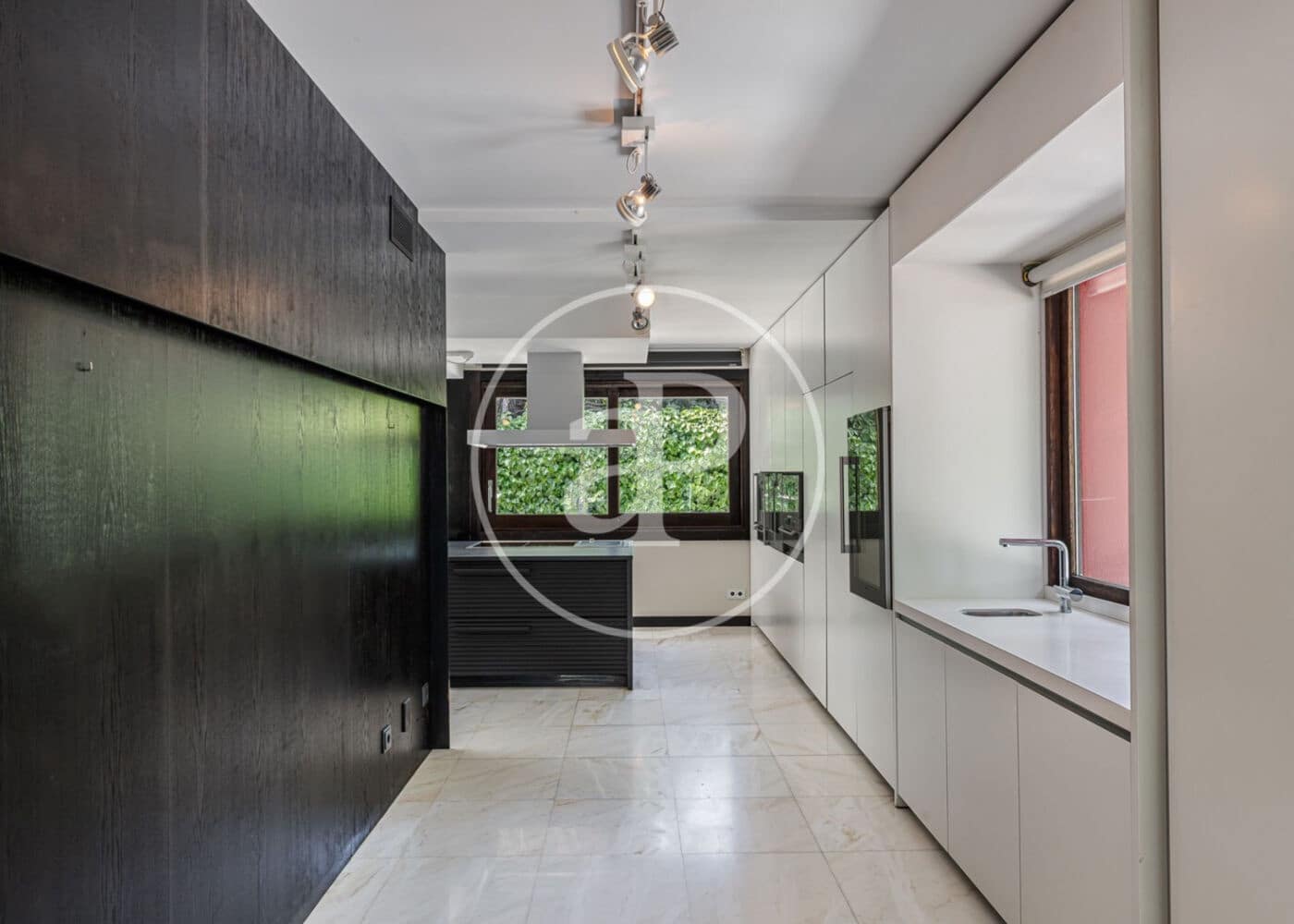 6 bedroom Villa for sale in La Moraleja with pool - € 7,800,000 (Ref: 9387927)