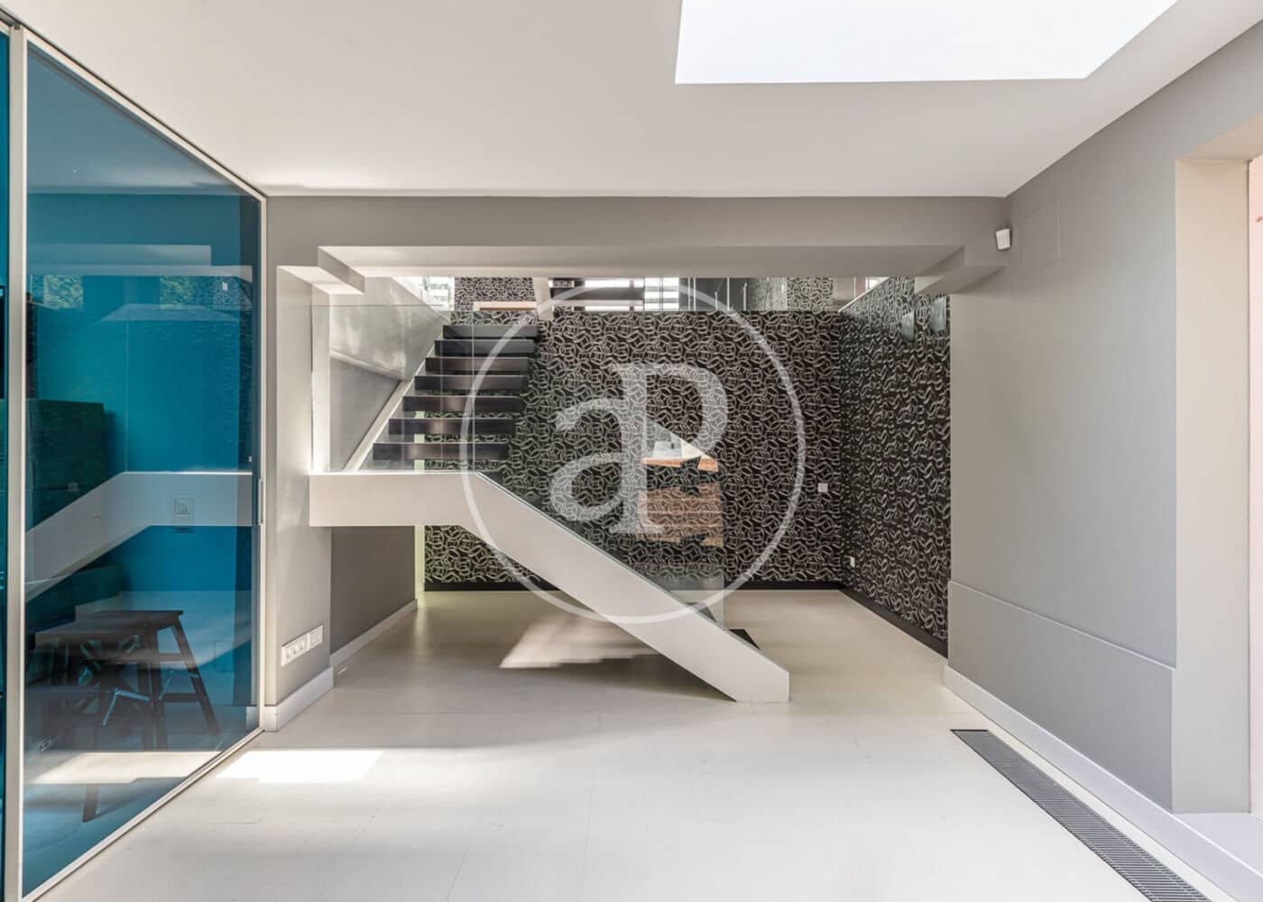 6 bedroom Villa for sale in La Moraleja with pool - € 7,800,000 (Ref: 9387927)