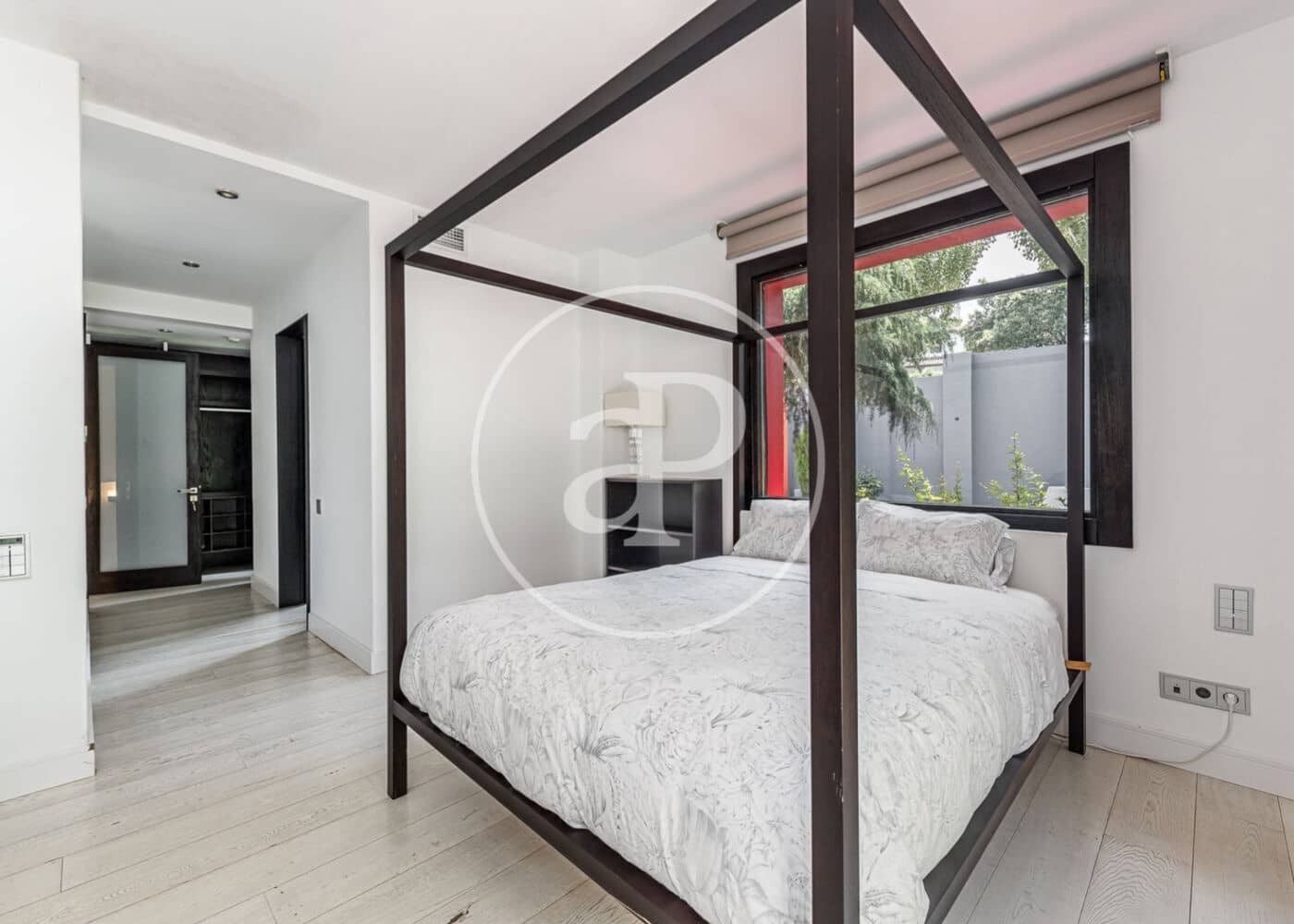 6 bedroom Villa for sale in La Moraleja with pool - € 7,800,000 (Ref: 9387927)