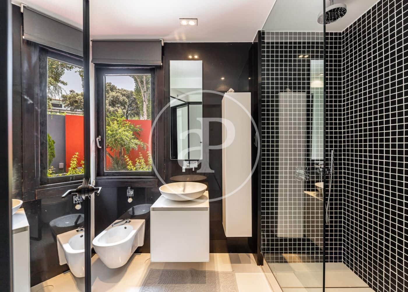 6 bedroom Villa for sale in La Moraleja with pool - € 7,800,000 (Ref: 9387927)