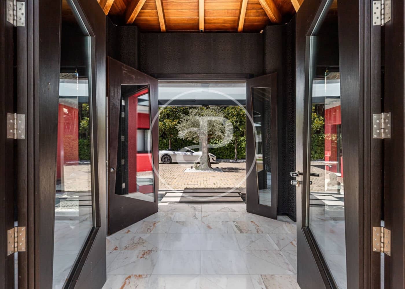 6 bedroom Villa for sale in La Moraleja with pool - € 7,800,000 (Ref: 9387927)