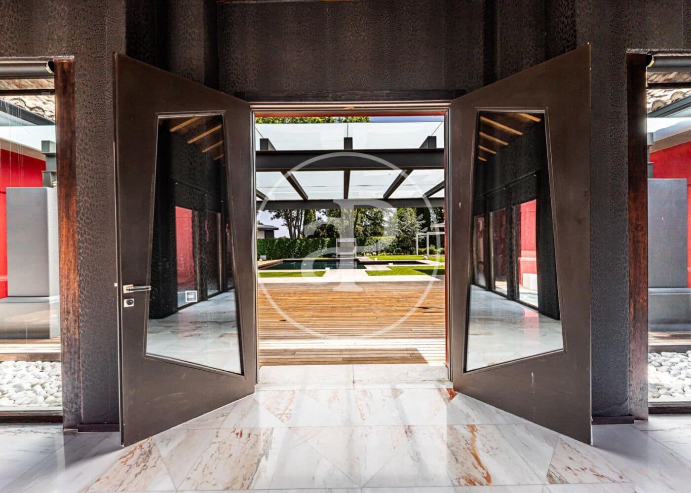 6 bedroom Villa for sale in La Moraleja with pool - € 7,800,000 (Ref: 9387927)