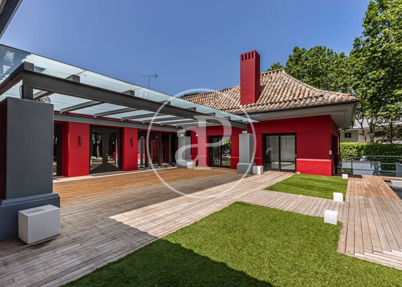 6 bedroom Villa for sale in La Moraleja with pool - € 7,800,000 (Ref: 9387927)
