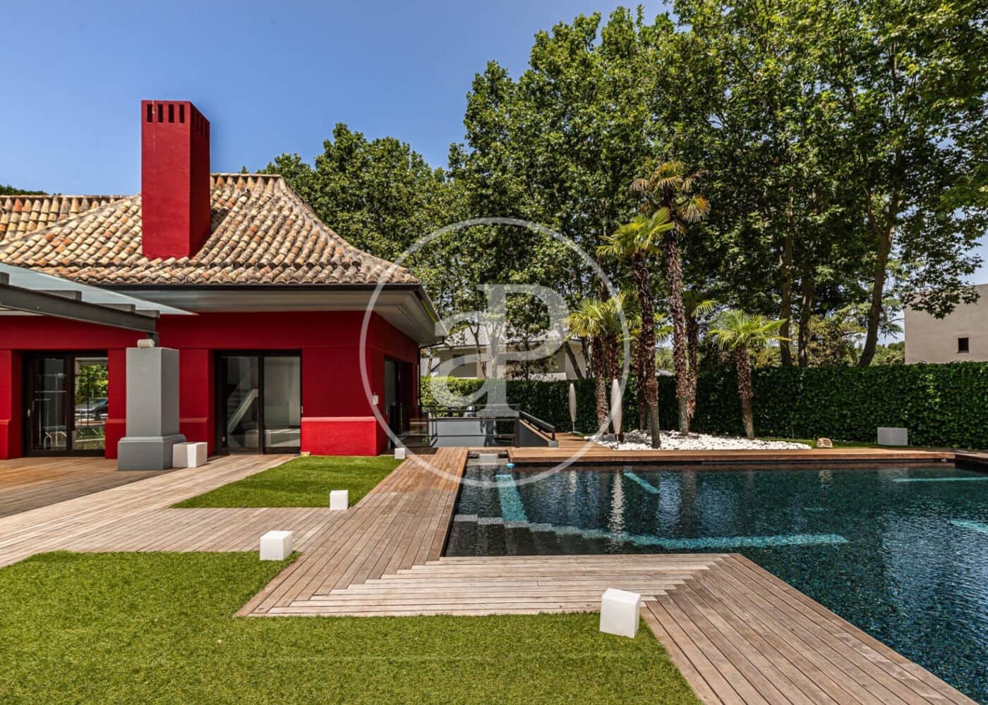 6 bedroom Villa for sale in La Moraleja with pool - € 7,800,000 (Ref: 9387927)