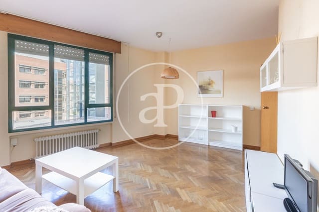 2 soveværelse Lejlighed til leje i Argüelles, Madrid by - € 1.650 (Ref: 9390875)