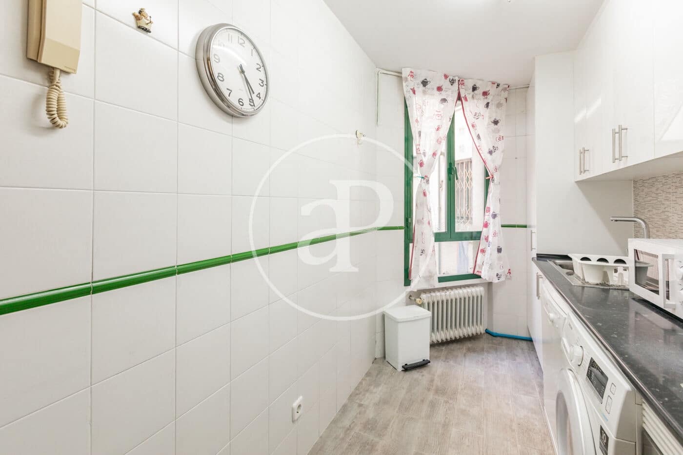 2 soveværelse Lejlighed til leje i Madrid by - € 1.650 (Ref: 9390875)