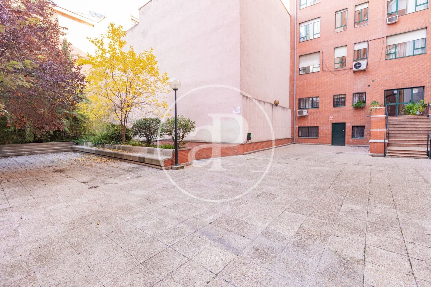 2 soveværelse Lejlighed til leje i Madrid by - € 1.650 (Ref: 9390875)