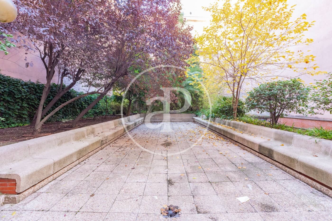 2 soveværelse Lejlighed til leje i Madrid by - € 1.650 (Ref: 9390875)