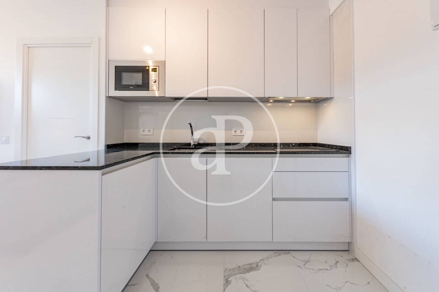 1 soverom Leilighet til leie i Madrid by - € 1 600 (Ref: 9390877)
