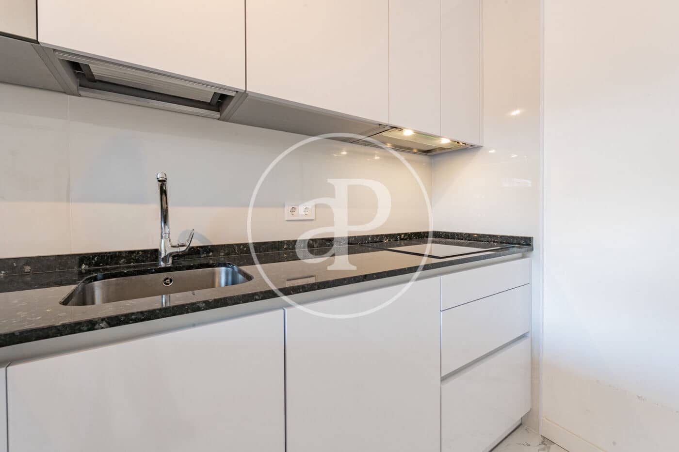 1 soverom Leilighet til leie i Madrid by - € 1 600 (Ref: 9390877)