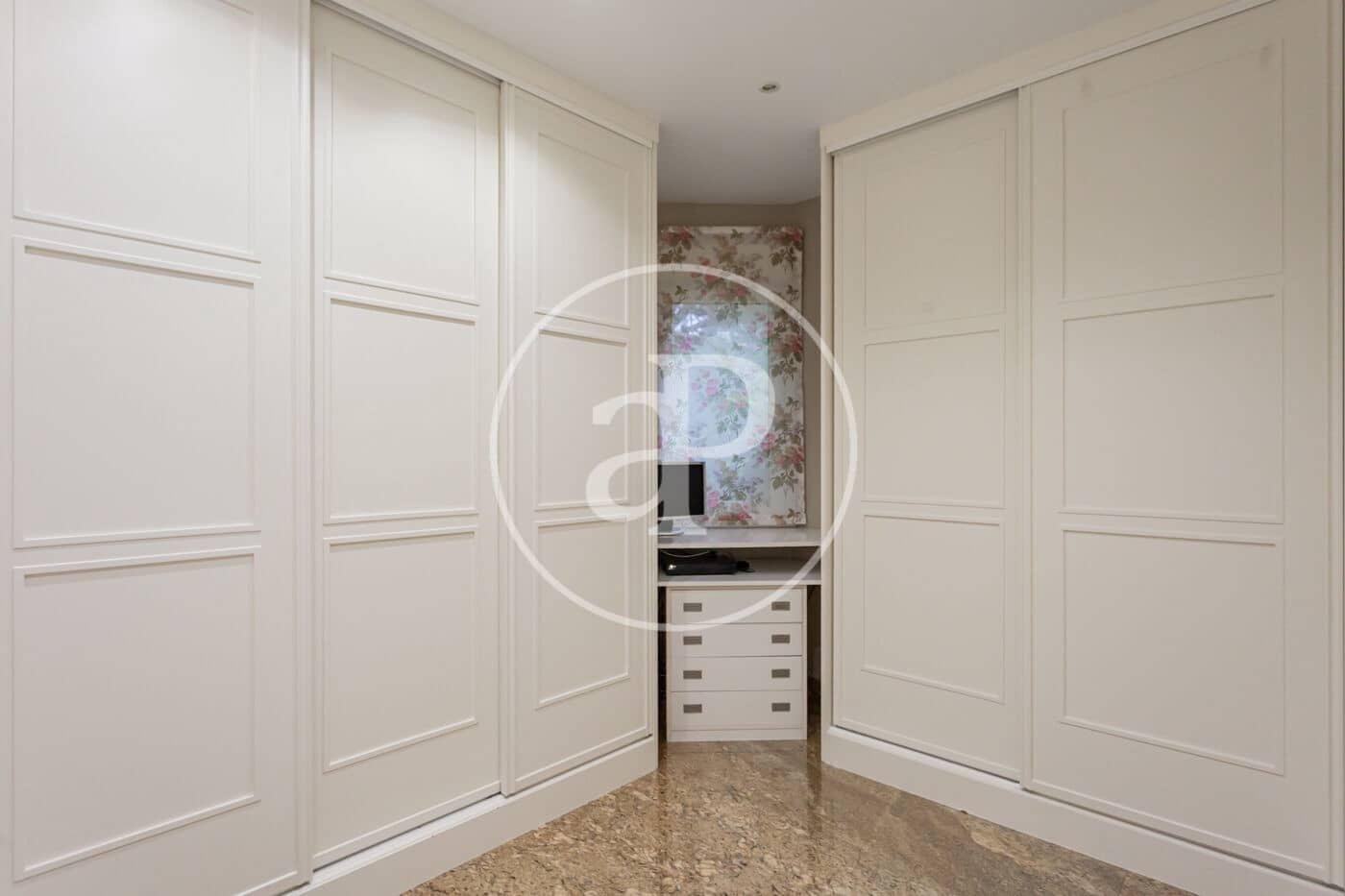 7 soveværelse Villa til salg i Villaviciosa de Odon med swimmingpool - € 1.975.000 (Ref: 9390878)