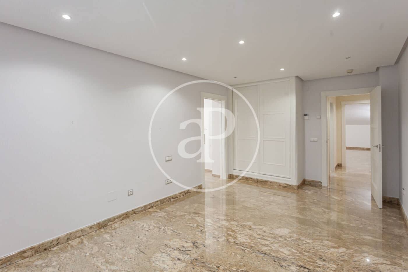 7 soveværelse Villa til salg i Villaviciosa de Odon med swimmingpool - € 1.975.000 (Ref: 9390878)