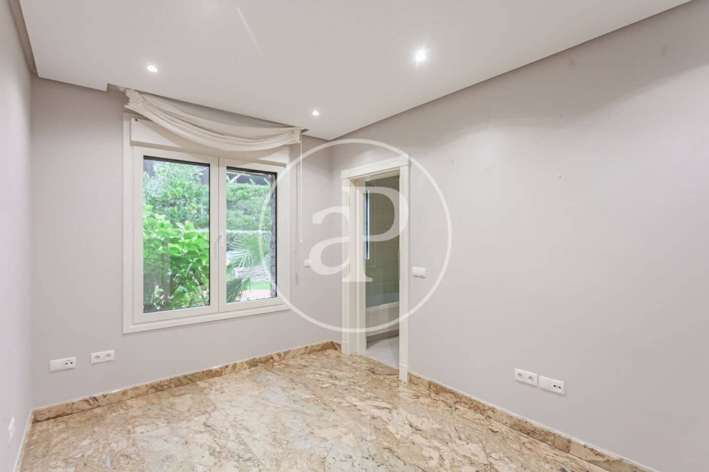 7 soveværelse Villa til salg i Villaviciosa de Odon med swimmingpool - € 1.975.000 (Ref: 9390878)