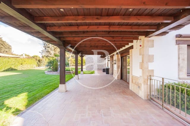7 bedroom Villa for sale in Villaviciosa de Odón with pool - € 1,975,000 (Ref: 9390878)