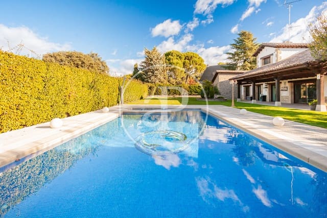 7 bedroom Villa for sale in Villaviciosa de Odón with pool - € 1,975,000 (Ref: 9390878)