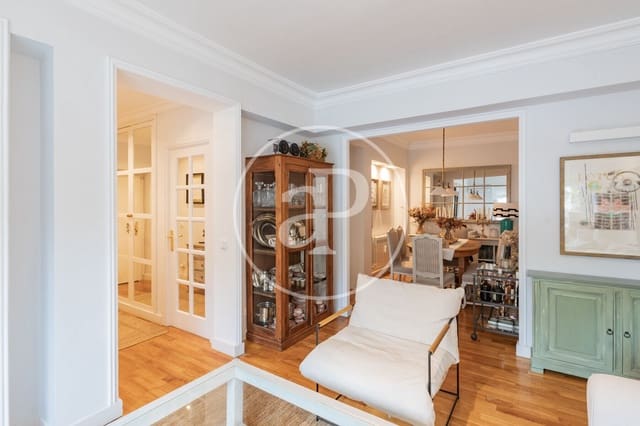 3 bedroom Apartment for sale in Ciudad Jardín, Madrid city - € 995,000 (Ref: 9390879)