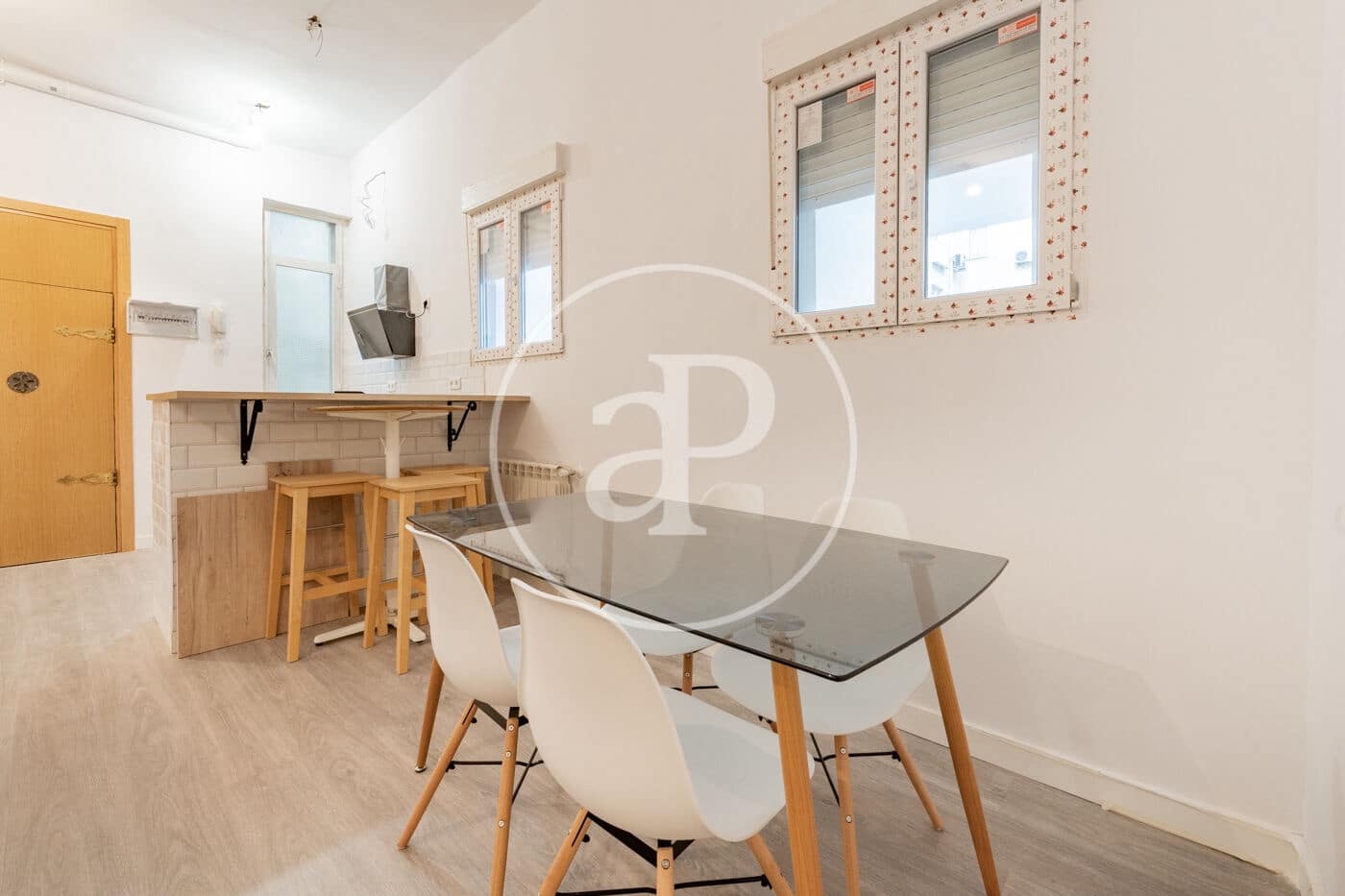 2 soveværelse Lejlighed til leje i Madrid by - € 2.300 (Ref: 9390881)