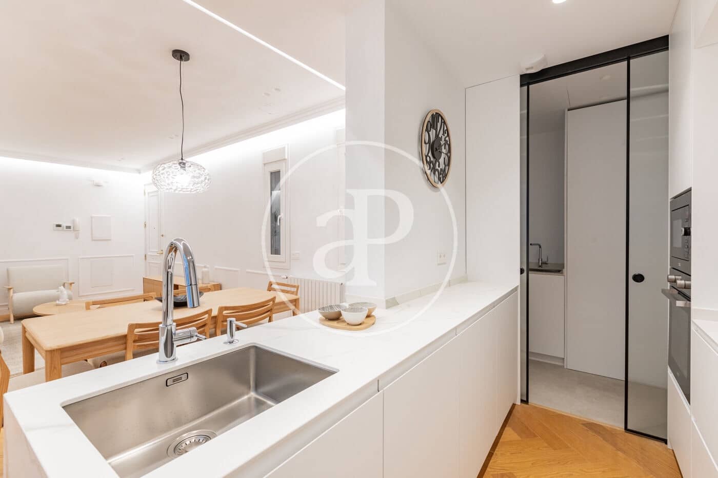 2 bedroom Apartment for sale in Madrid city - € 1,050,000 (Ref: 9390884)