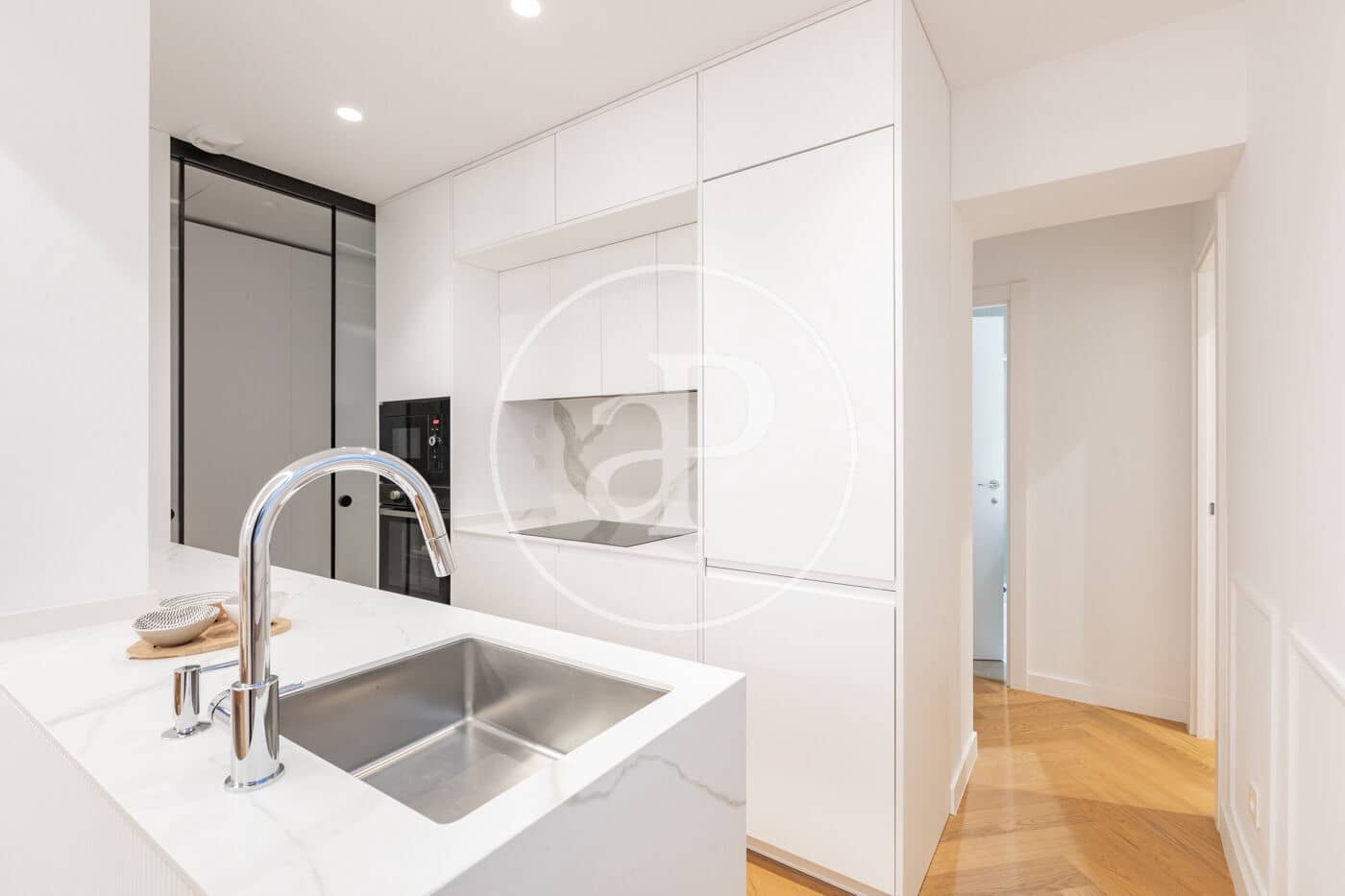 2 bedroom Apartment for sale in Madrid city - € 1,050,000 (Ref: 9390884)