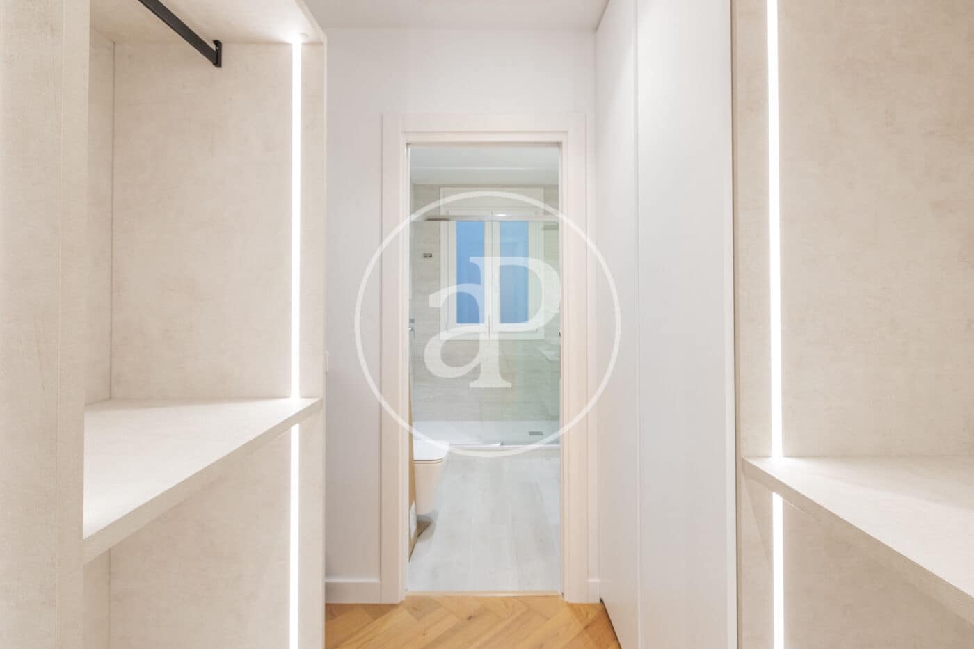 2 bedroom Apartment for sale in Madrid city - € 1,050,000 (Ref: 9390884)