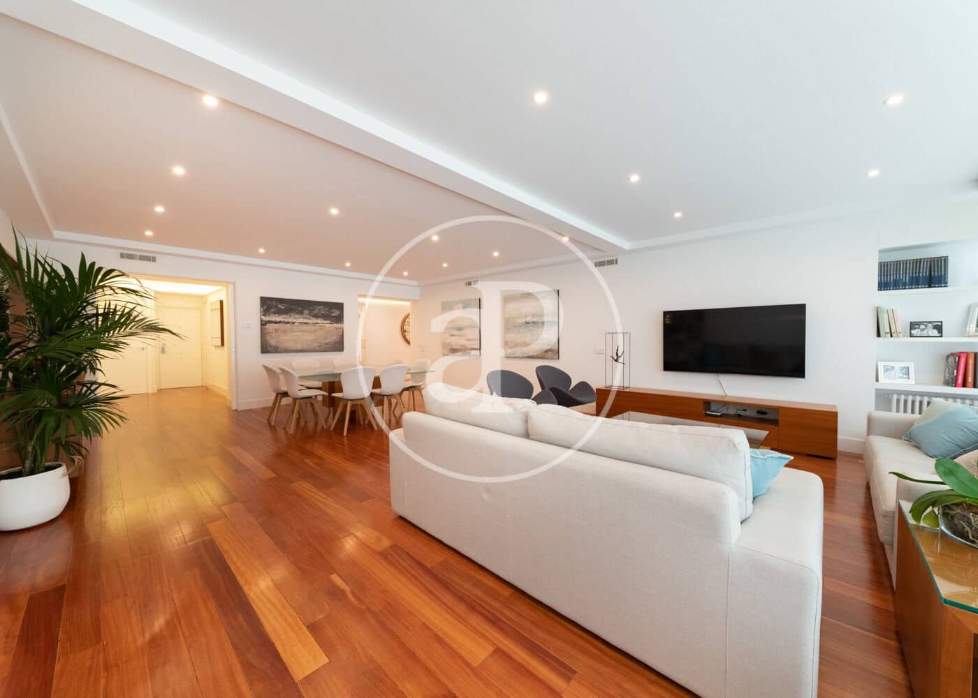 4 soveværelse Lejlighed til leje i Madrid by - € 4.800 (Ref: 9396000)