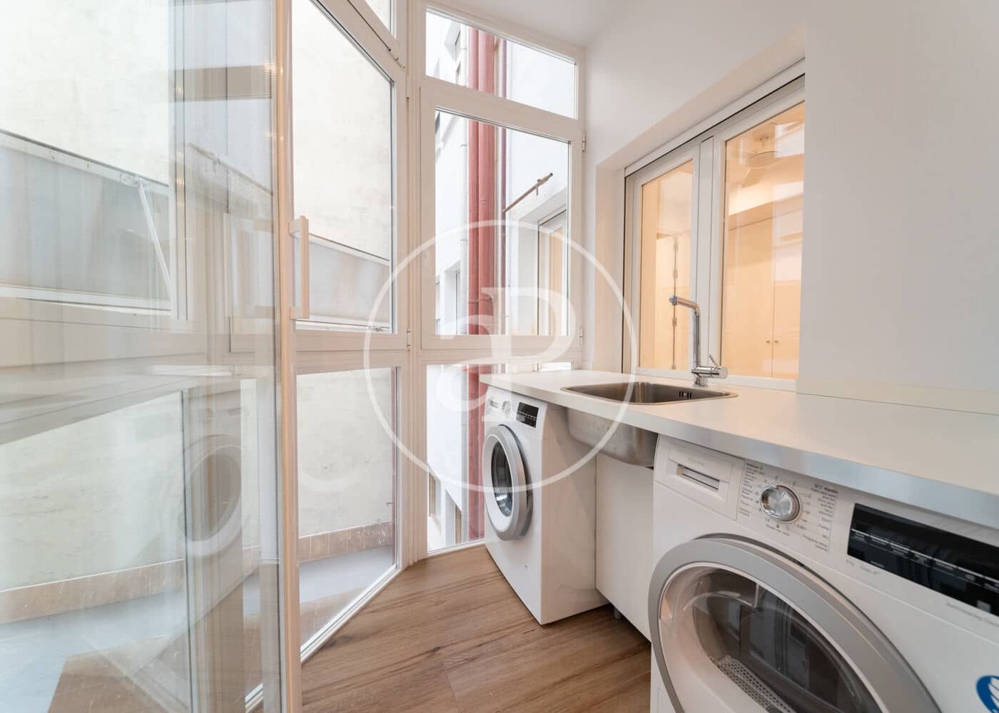 4 soveværelse Lejlighed til leje i Madrid by - € 4.800 (Ref: 9396000)