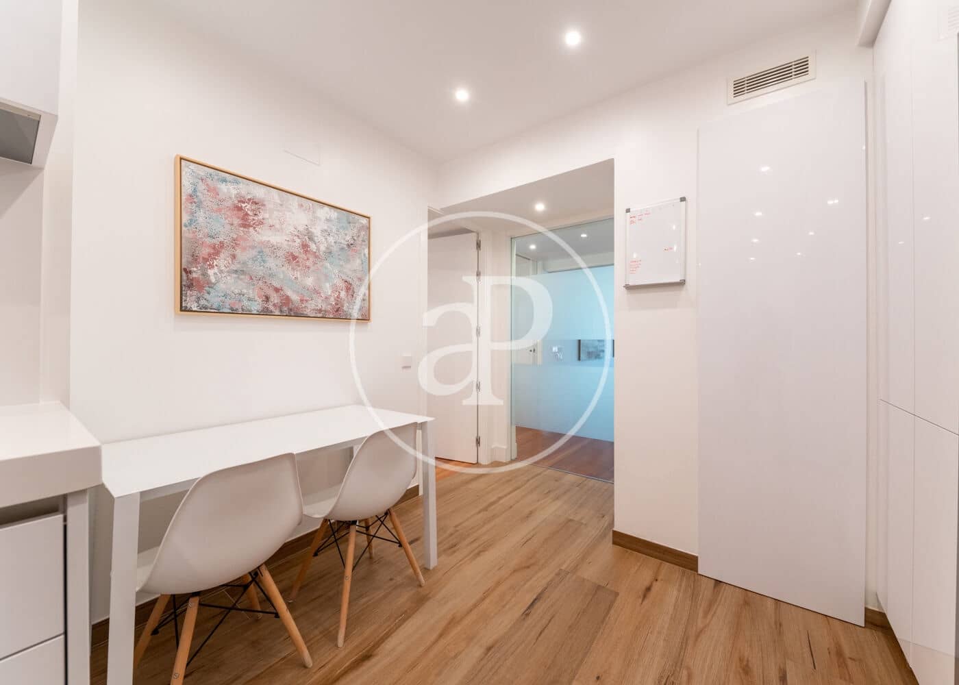 4 soveværelse Lejlighed til leje i Madrid by - € 4.800 (Ref: 9396000)