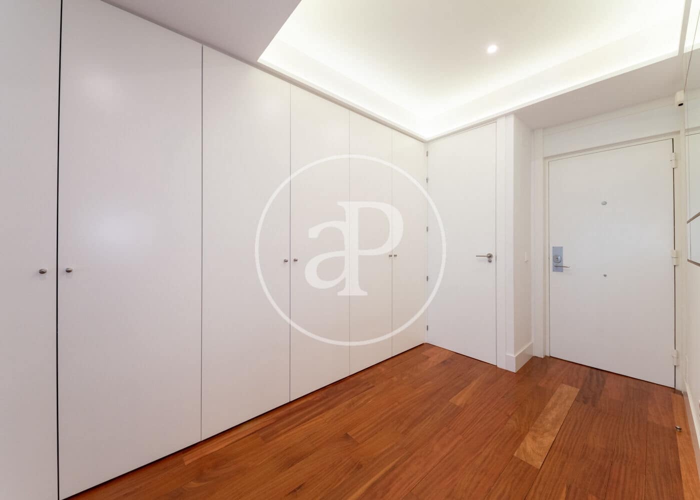 4 soveværelse Lejlighed til leje i Madrid by - € 4.800 (Ref: 9396000)