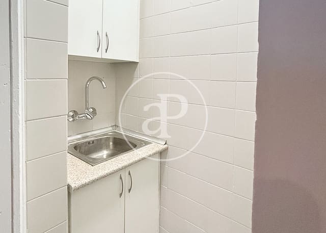 1 makuuhuone Huoneisto vuokrattavana paikassa Cortes, Madrid kaupunki - 1 300 € (Ref: 9396003)