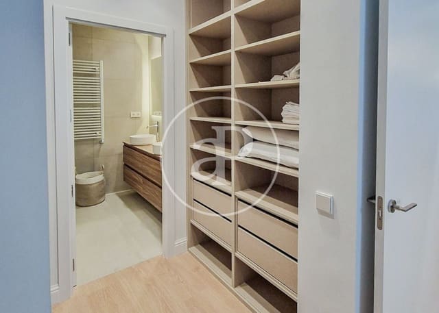 3 Zimmer Apartment zu vermieten in Cortes, Madrid Stadt - 5.500 € (Ref: 9396004)