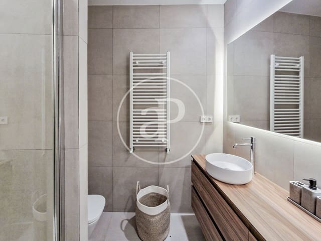 3 Zimmer Apartment zu vermieten in Cortes, Madrid Stadt - 5.500 € (Ref: 9396004)