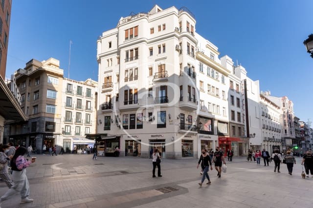 3 Zimmer Apartment zu vermieten in Cortes, Madrid Stadt - 5.500 € (Ref: 9396004)