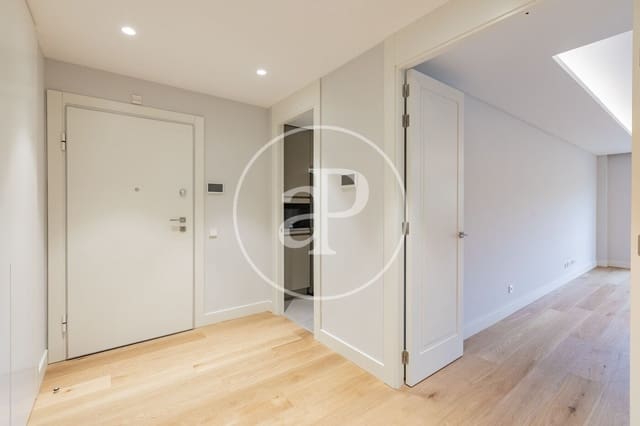 3 soverom Leilighet til leie i La Moraleja, Alcobendas med svømmebasseng - € 2 800 (Ref: 9396005)