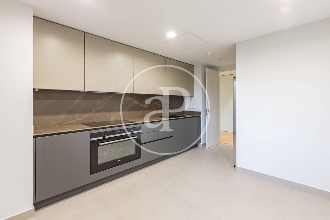 3 soverom Leilighet til leie i La Moraleja med svømmebasseng - € 2 800 (Ref: 9396005)