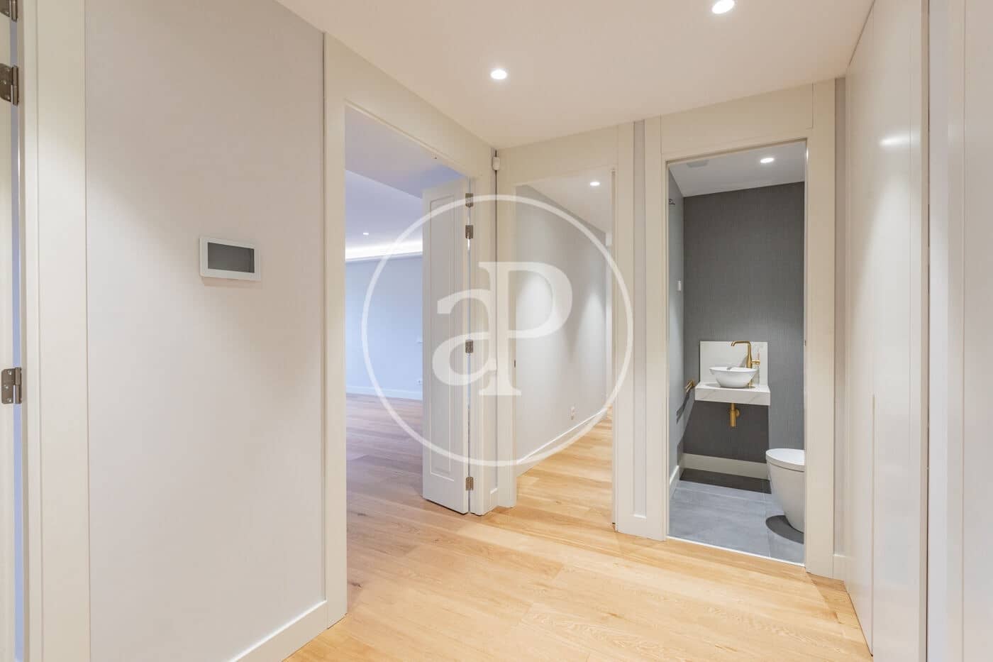 3 soverom Leilighet til leie i La Moraleja med svømmebasseng - € 2 800 (Ref: 9396005)