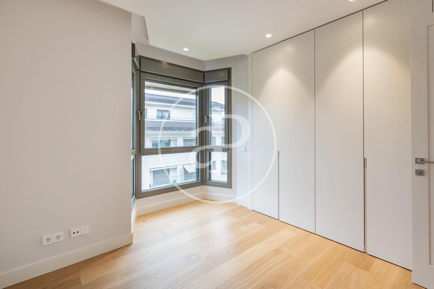 3 soverom Leilighet til leie i La Moraleja med svømmebasseng - € 2 800 (Ref: 9396005)