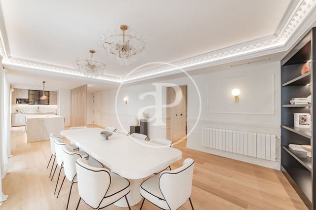 Apartamento de 3 habitaciones en Recoletos, Madrid ciudad en venta - 3.950.000 € (Ref: 9396009)