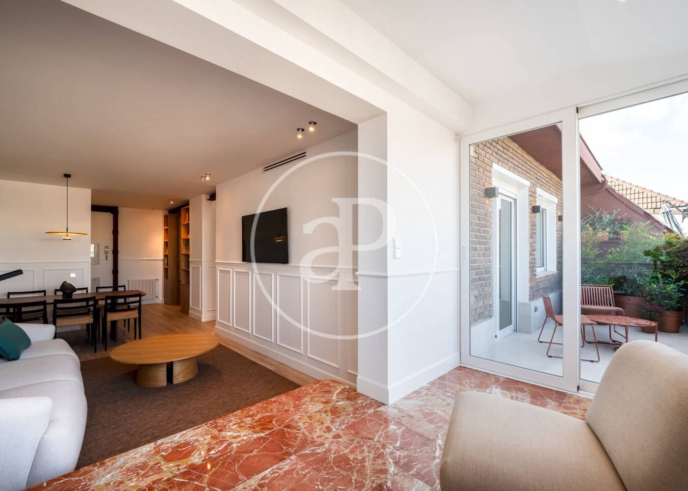 3 soveværelse Lejlighed til leje i Madrid by - € 4.500 (Ref: 9398500)