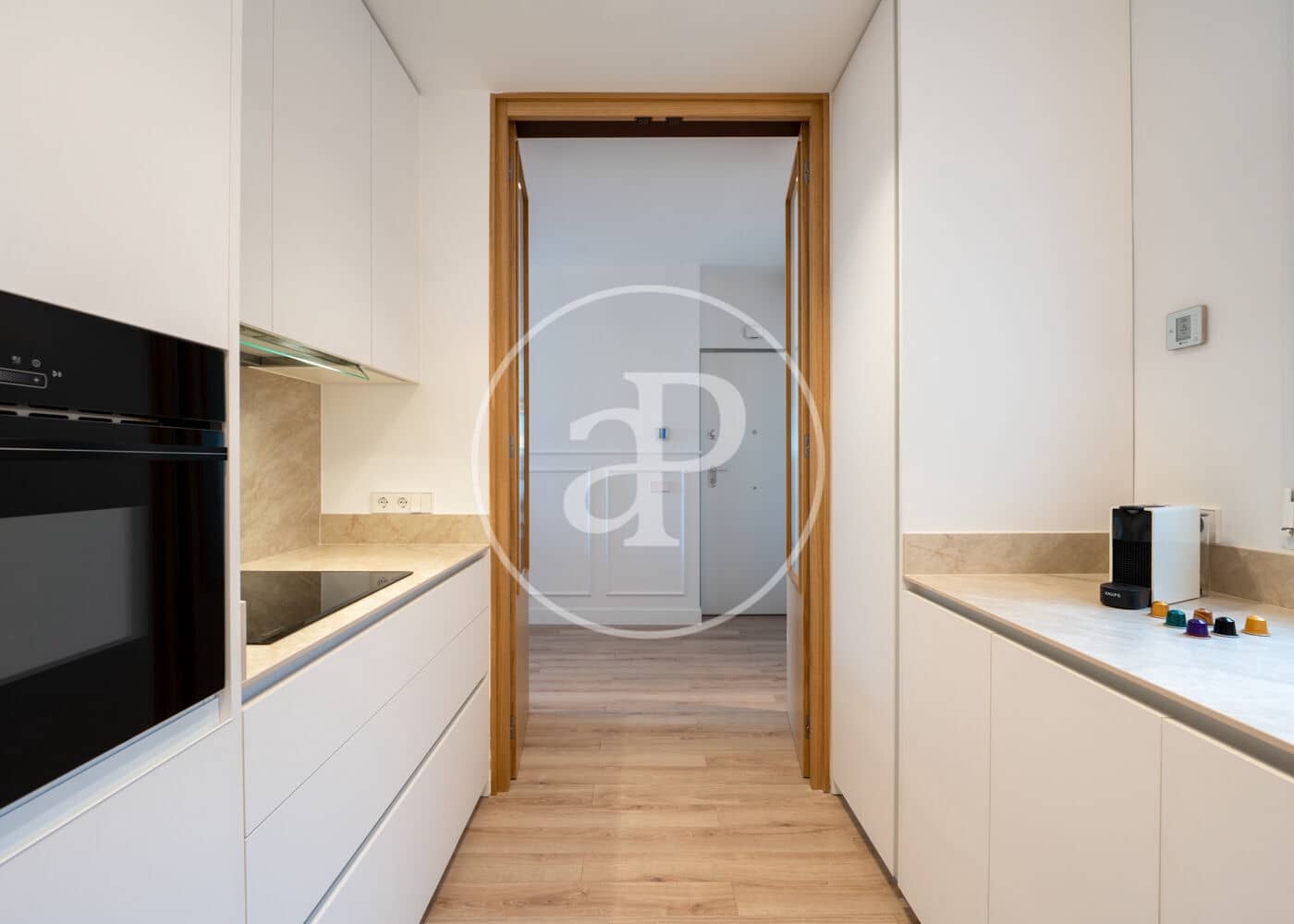 3 soveværelse Lejlighed til leje i Madrid by - € 4.500 (Ref: 9398500)