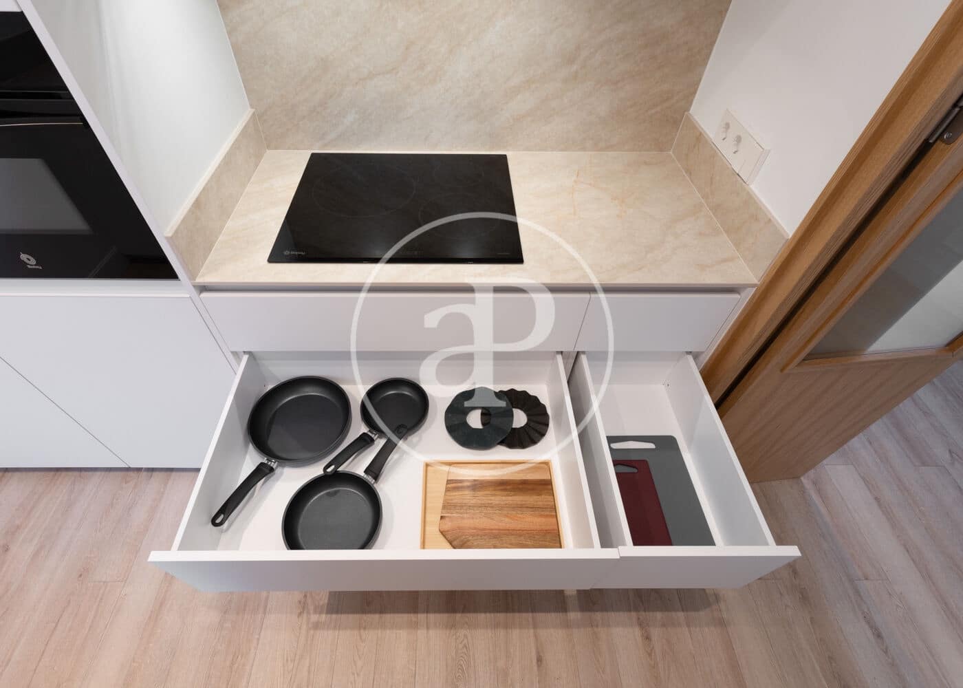 3 soveværelse Lejlighed til leje i Madrid by - € 4.500 (Ref: 9398500)