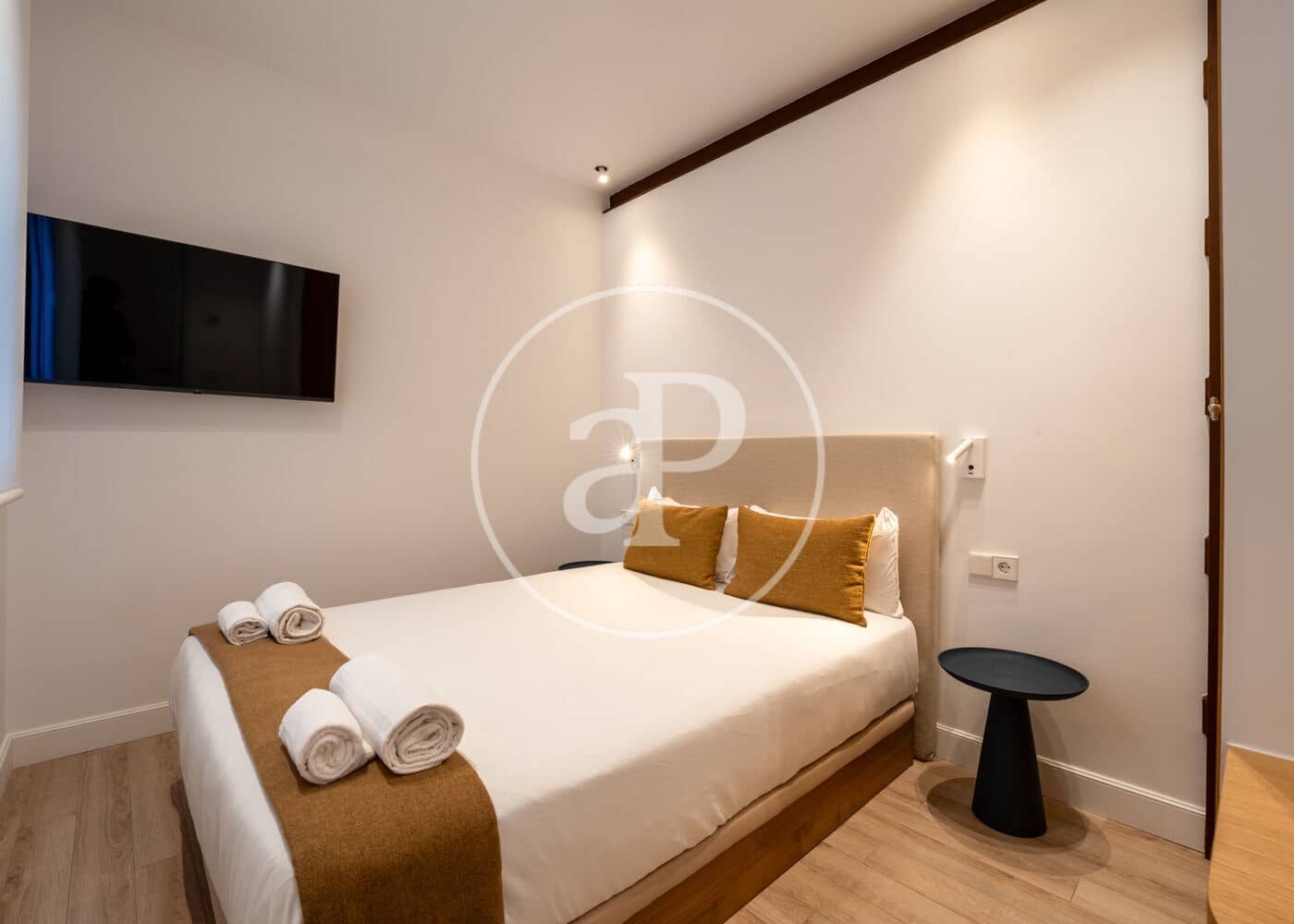 3 soveværelse Lejlighed til leje i Madrid by - € 4.500 (Ref: 9398500)