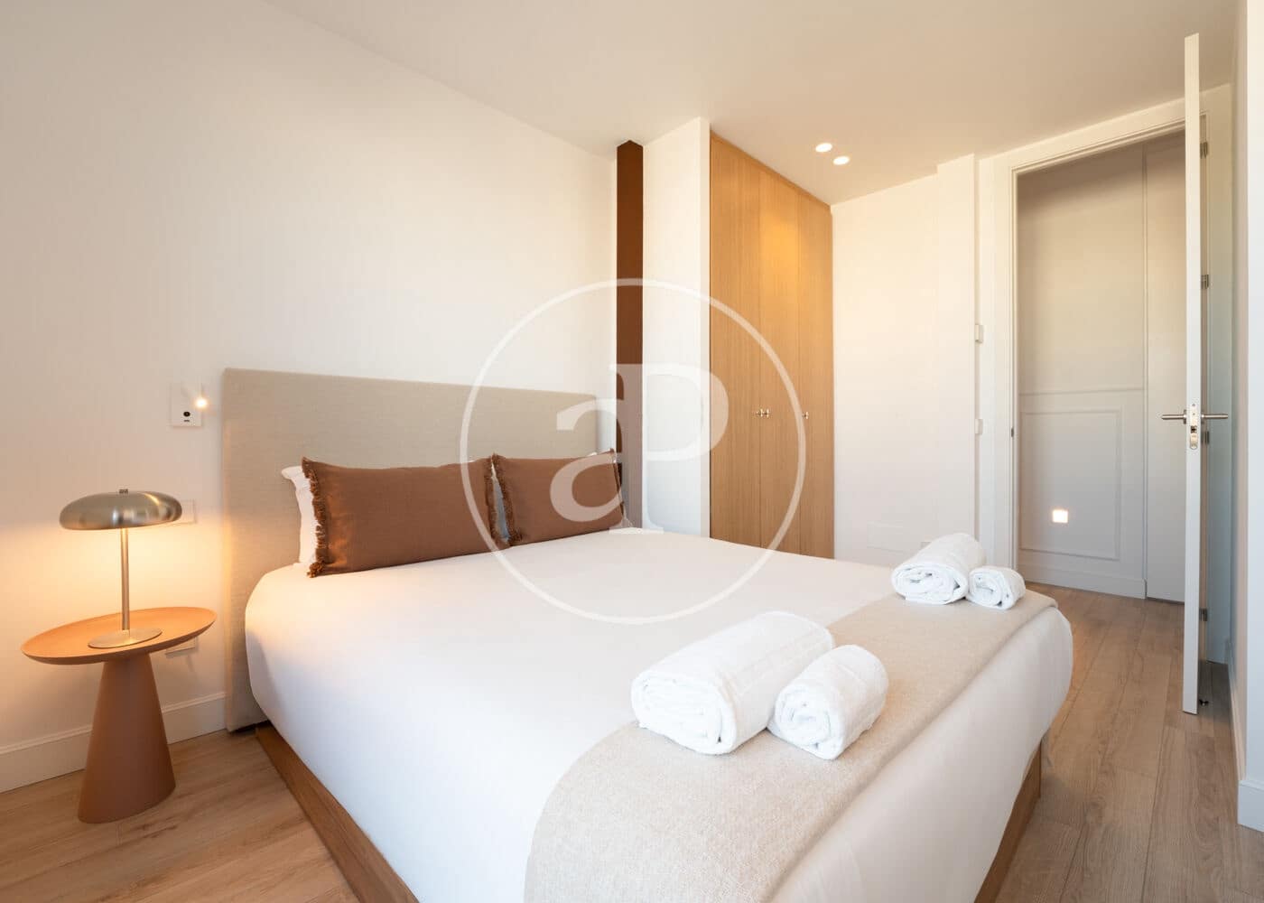 3 soveværelse Lejlighed til leje i Madrid by - € 4.500 (Ref: 9398500)