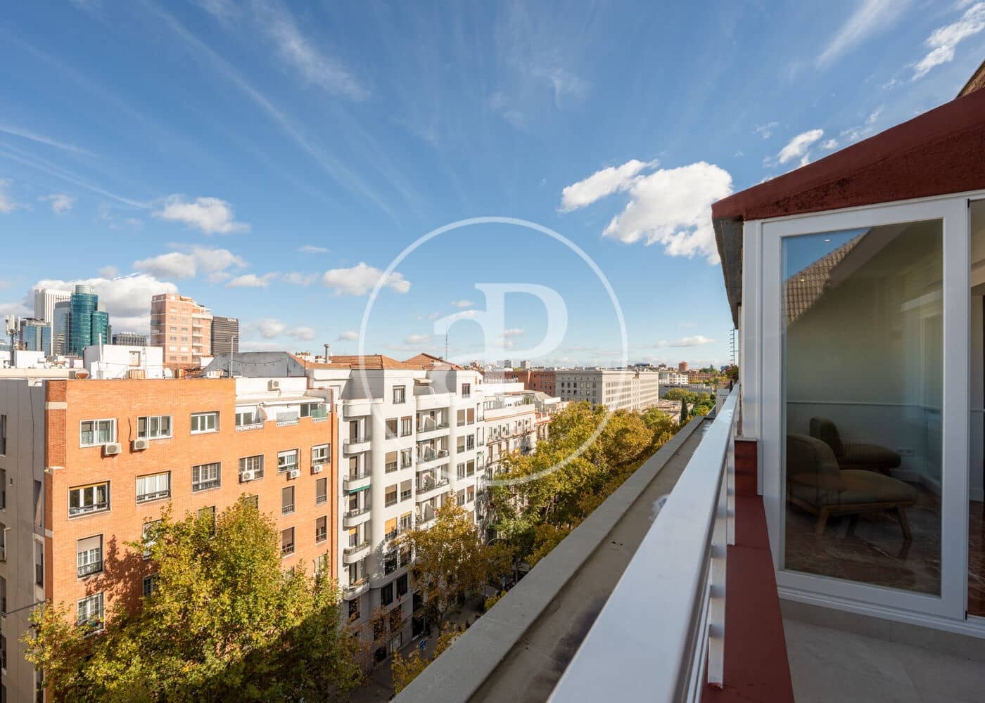 3 soveværelse Lejlighed til leje i Madrid by - € 4.500 (Ref: 9398500)