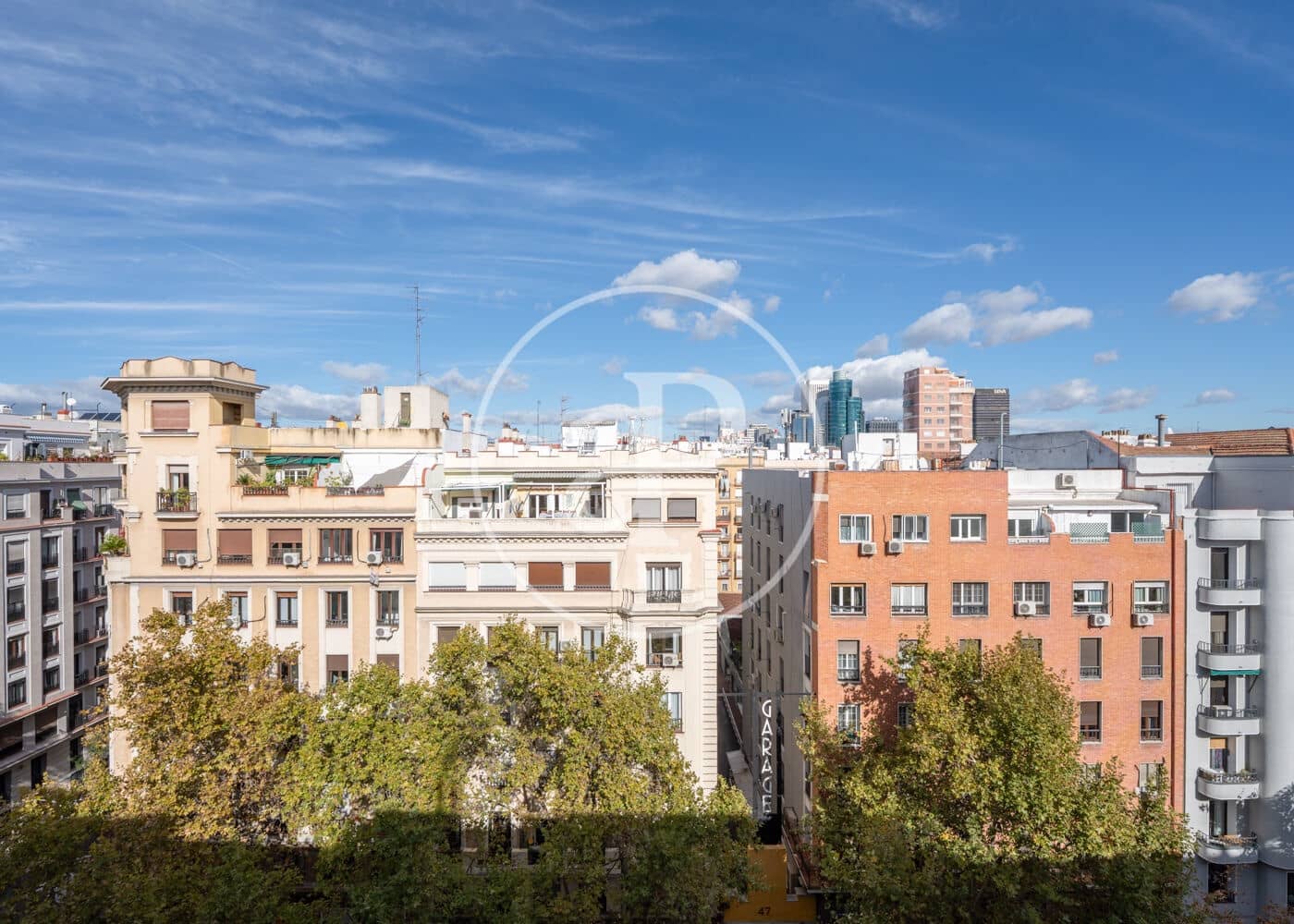 3 soveværelse Lejlighed til leje i Madrid by - € 4.500 (Ref: 9398500)