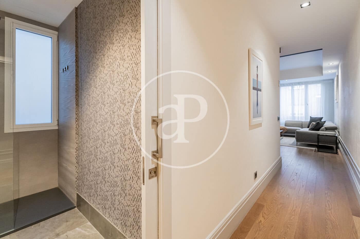 2 bedroom Apartment for rent in Madrid city - € 3,200 (Ref: 9398501)