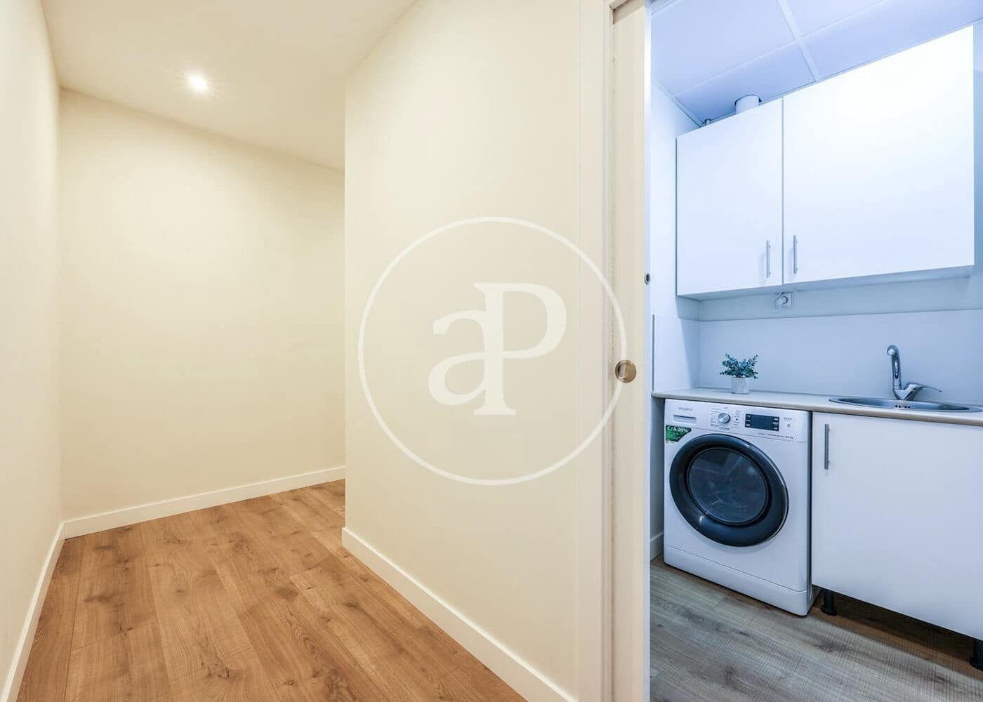 3 soveværelse Lejlighed til salg i Madrid by - € 1.190.000 (Ref: 9401057)