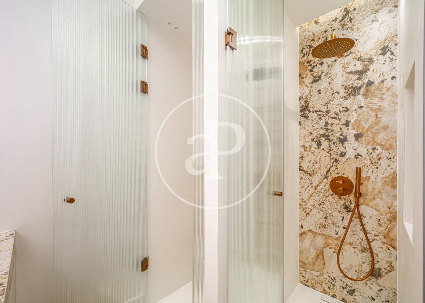 2 soverom Leilighet til leie i Madrid by - € 6 500 (Ref: 9401060)